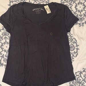 NWT Aero Women's Dark Gray V-Neck Top sz M